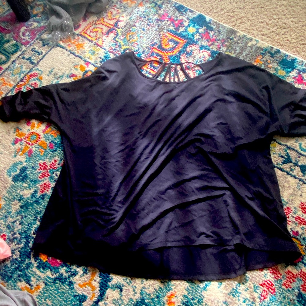 Lot of 3 workout tops 2xl xxl